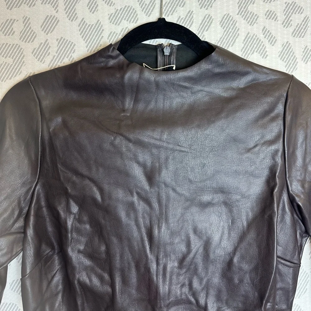SKIMS FAUX LEATHER MOCK NECK BODYSUIT SOOT NWT (SOLD OUT) 🖤 SIZE XL LONG SLEEVE - Picture 8 of 10
